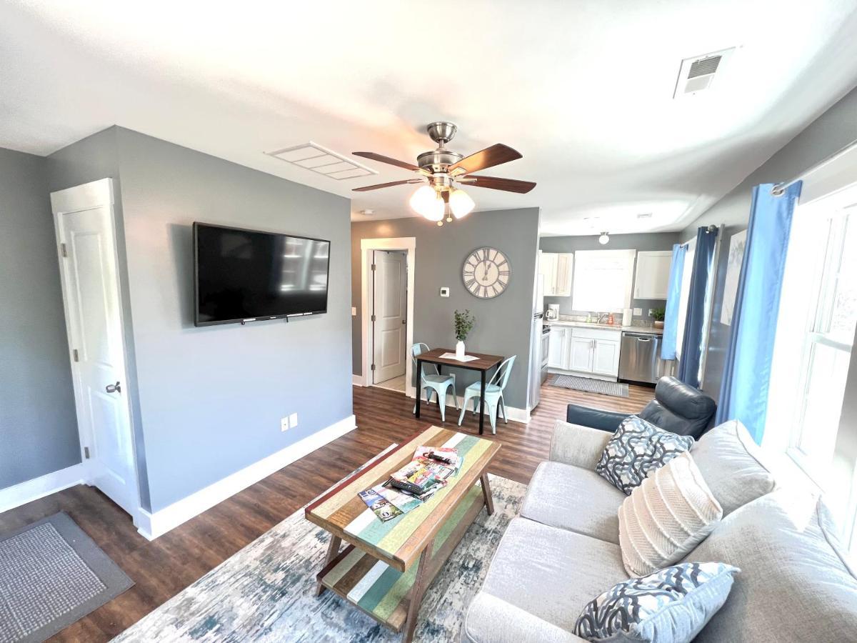 Stylish Cozy Tree House Pet Friendly!!! Villa Wilmington Bagian luar foto